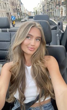 Light Highlights On Brunette Hair, Blonde With Minimal Lowlights, Brunette With Blonde Highlights And Lowlights, Full Highlight Brown Hair, Light Blonde With Brown Lowlights, True Beige Blonde, Old Money Brown Balayage, Balayage Highlights Light Brown Hair, Very Blonde Balayage On Brown Hair