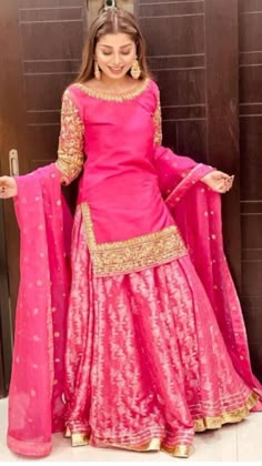 Skirt Kurti Designs Party Wear, Kurti With Ghagra, Paplam Style Kurti With Lehnga, Kurti Ghagra Designs, Choli Sharara Designs, Ghagra Kurti Designs, Lehenga Kurti Design, Sarara Garara Dress