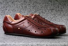 Luxury Leather Flats With Plain Toe, Luxury Vintage Leather Shoes With Plain Toe, Luxury Classic Plain Toe Flats, Luxury Leather Shoes With Plain Toe, Retro Hoodies, Red Leather Shoes, Vintage Cycles, Handmade Leather Shoes, Brown Leather Shoes