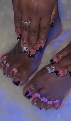 Pink Toes And Nails Matching, Aura Duck Nails, Nails Toes Matching, Toes And Nails Set, Red Acrylic Toes, Acrylic Nails And Toes, Nails And Toes Set, Black Acrylic Toes, Red Junk Nails