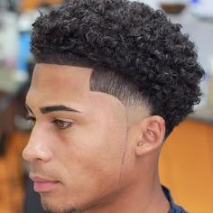 21 Cool Hairstyles for Men http://www.menshairstyletrends.com/21-cool-hairsyles-for-men/ Trending Hairstyles For Men, Black Boys Haircuts, Curly Hair Fade, Taper Fade Haircut, Black Men Haircuts, Tapered Haircut, Black Men Hairstyles, Cool Hairstyles For Men, Black Curly Hair