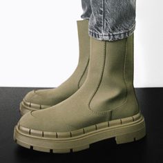 Zara Rain Boots Low Heel Khaki Green Ankle Platform Boots, Women Short Boots, Boots Low Heel, Casual Pumps, Ankle Rain Boots, Boots For Short Women, Womens Chunky Heels, Winter Ankle Boots, Black Suede Boots