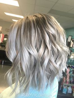 Silver platinum smokey shadow root Short Icy Blonde Hair With Shadow Root, Platinum Root Shadow, White Blonde Balayage Dark Roots Short Hair, Icy Blonde Hair With Shadow Root Medium Length, Platinum Bob With Shadow Root, Highlights With Shadow Root, Blonde Hair Color Balayage