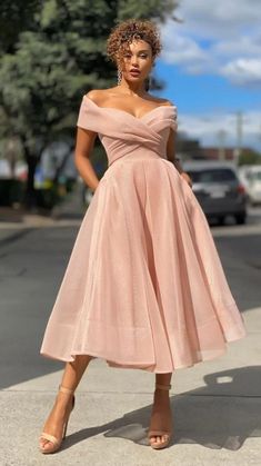 Simple Short Prom Dresses, Simple Prom Dress Short, Off The Shoulder Homecoming Dress, Pink Bridesmaid Dresses Short, Prom Dresses Off The Shoulder, Dresses Off The Shoulder, Splendid Dress, Prom Dresses Elegant, Short Prom Dresses