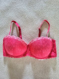 Size 42D Hot Pink Underwire Padded Molded Cup Lace Bra. Brand: DELTA BURKE Adjustable straps. Hook and eye closure. Condition: NWOT Perfect gift. Thank you for visiting my store. You can also visit my MargaretJewelryShop or http://jewelryandclothing.net/ **Please read "The Private Policy" Red Bra With Removable Pads, Red Bra With Medium Bust Support, Delta Burke, Pink Lace Bra, Bra Items, Lingerie Gift, Red Coral, Bra Lingerie, Lace Bra