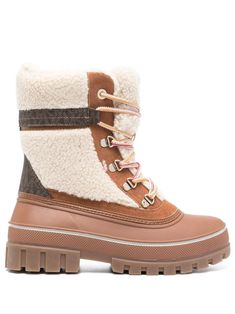 brown calf leather faux-shearling trim front lace-up fastening gold-tone logo plaque chunky rubber sole round toe Michael Kors Boots, Chunky Shoes, Shearling Boots, Round Toe Shoes, Michael Kors Shoes, Ugg Boots, Brown Boots, Black Ankle Boots, Winter Boots