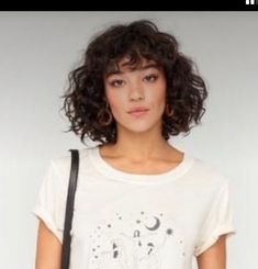 Short Curly Wavy Hair With Bangs, 2023 Short Curly Hair Trends For Women, Bangs For Oval Face Curly Hair, Short Curly Hair With Fringe Bangs, Wavy Hair Layers Short, Shirt Curly Hair With Bangs, Short Curly Hair Bangs Round Face, Short Wavy Hair Fringe, Short Curly Hair Fringe