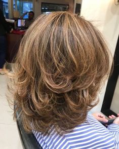 Blowout With Flicked Ends Medium Length Layers, Blowout Hair, Corte De Cabelo Masculino, Mid Length Hair, Short Hair With Layers