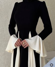 Black Contrast Color Dress, Sorie Dresses, Black Contrast Color, Patchwork Dresses, Modern Patchwork, Modest Dresses Fashion, Mode Abaya, Modest Dresses Casual