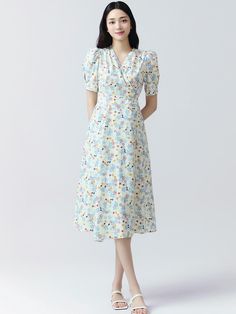 Composition : Shell: 100% cottonColor : BLUE_5(55),BLUE_6(66),LIGHT BEIGE_5(55),LIGHT BEIGE_6(66)Country of Origin : China Light Blue Mid-length Summer Dress, Light Blue Cotton V-neck Dress, Light Blue Short Sleeve Midi Dress For Spring, Light Blue Knee-length Midi Dress For Spring, Light Blue Midi Dress For Summer, Light Blue Short Sleeve Dress For Spring, Light Blue Cotton Midi Dress With Short Sleeves, Light Blue Knee-length Cotton Dress, Light Blue Short Sleeve Midi Dress For Garden Party