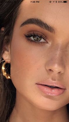 Olive Skin Green Eyes Makeup, Natural Makeup For Brunettes With Brown Eyes, Natural Glam Hooded Eyes, Hazel Brown Eyes Makeup, Desert Eyes Makeup, Sunkissed Wedding Makeup, Olive Complexion Makeup, Brown Smokey Eye Natural, Warm Makeup Looks For Brown Eyes