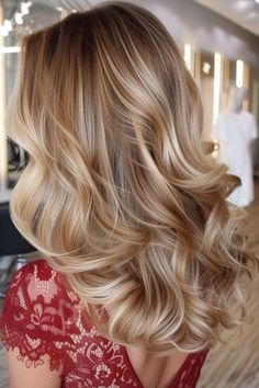 Caramel Blonde Hair Color, Sandy Blonde Hair, Caramel Blonde Hair, Blonde Lowlights, Blonde Hair Transformations, Caramel Blonde, Blonde Hair Color Ideas, Dirty Blonde Hair