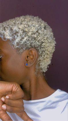 Blonde and defined Styling Buzzcut, Platinum Blonde Natural Hair, Curly Platinum Blonde Hair, Platinum Blonde Hair Black Women, Sand Blonde, Blonde Twa, Short Platinum Blonde Hair, Big Chop Natural Hair, Braided Mohawk Hairstyles