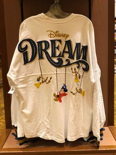 Diy Disney Tshirt, Disney T Shirt Ideas, Spirit Jersey Disney, Disney Cruse, Disney Spirit Jersey, Cruise Disney, Disney Wear, Disney Apparel, Disney Couple Shirts