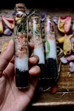 Bottles With Flowers, Witch Bottles, Jar Spells, Witchy Crafts, Baby Witch, Herbal Magic, Witch Aesthetic, Green Witch