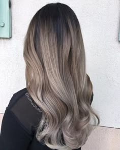 Warm To Cool Blonde, Blond Cenușiu, Cool Blonde Hair Color, Cool Blonde Hair Colour, Nail Salon Design, Cool Blonde Hair, Ash Blonde Hair, Cool Blonde, Balayage Hair Blonde