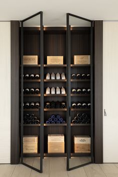 Total interior Wine Cellar Closet, Wine Cellar Wall, Wine Storage Wall, Wine Station, Wine Room Design, Wine Closet, Home Wine Cellars, Wine Cellar Design, Cellar Design