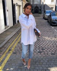 Modele Fitness, Slouchy Jeans, Summer Outfits Women Over 40, Summer Outfits For Moms, Mode Inspiration, Preppy Outfits, Summer Outfits Women