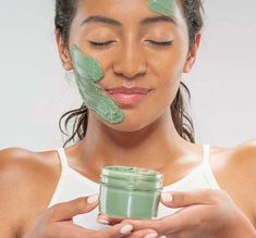 This revitalizing mask is packed with fresh avocado butter, extract and oil from California-grown non-GMO creamy avocados to deliver key fatty acids to support the outermost layer of skin that helps protect us from environmental stresses. Avocado Mask, Fresh Skincare, Farmhouse Fresh, Turmeric Face Mask, Essence Magazine, Butter Extract, Avocado Butter, Pomegranate Fruit, Fresh Avocado