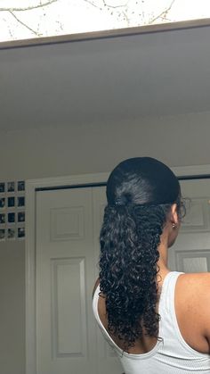 Sleek Half Up Half Down Curly Hair, Slick Hairstyles For Curly Hair, Pool Hair Ideas Hairstyles Black Women, Curly 4a Hairstyles, Short Curly Hairstyles Pictures, Clean Curly Hairstyles, Natural Half Up Half Down Curly Hair, Curly Hairstyles 3b 3c, Curly Hair Looks Hairstyles