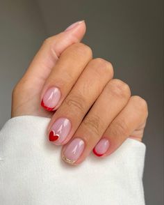 Vday Nails, Kutek Disney, Short Gel Nails, February Nails, Nagel Tips, Casual Nails, Cute Gel Nails, Short Nail Designs