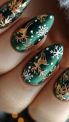 Shorter Christmas Nails, Ugly Christmas Nails, Winter Nail Designs Short, Nails 2025, Festive Holiday Nails, Designer Nails