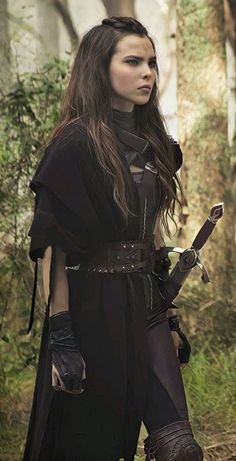 Look Gatsby, Ren Faire Outfits, Shannara Chronicles, Warrior Outfit, Fair Outfits, Fest Outfits, Fantasy Dress