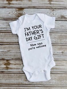 This listing is for a funny Fathers Day shirt and would be perfect for your baby or a gift for someone!  Please pay close attention to the size being ordered! Washing Instructions: - turn garment inside out - mash one wash cold with mild detergent  - no bleach - tumble dry low - do not dry clean - iron inside out I do accept custom orders if you would like something else send me a message! For more items available visit my shop homepage at www.etsy.com/shop/MoonbeamsVisions Custom Baby Onesies, Baby Dragon, Fathers Day Shirts, Coming Home Outfit, Home Outfit, Unique Baby, Custom Baby, Gender Neutral Baby, Funny Babies