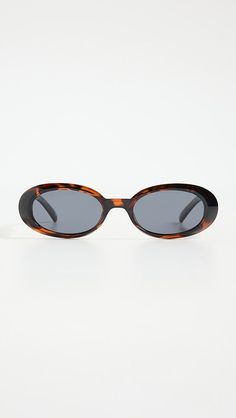 Le Specs Sunglasses, Small Sunglasses, Avant Garde Artists, Round Frame Sunglasses, Le Specs, Oval Sunglasses, Trending Sunglasses, Oval Frame, Sunglasses Branding