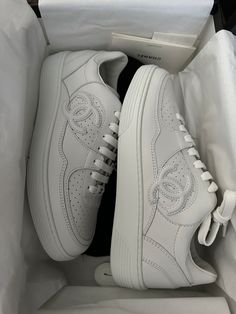 Chanel's new calfskin sneaker is guaranteed to be a hit. This latest version released in 2023 is a wardrobe staple. Unworn & 100% authentic guaranteed. Supplied in its original packaging. DETAILSCalfskinWhiteRound toeCC logo to the side Need assistance? Use our Sourcery service or speak to a member of our team via WhatsApp Chanel Sneakers, Mens Travel Bag, Fashion Buyer, Homewares Shop, Trending Sneakers, Bag Trends, Cc Logo, Heeled Loafers, Exclusive Bag