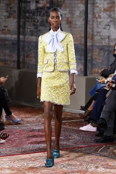 Gucci New York, Gucci Yellow, Resort 2016 Fashion, Gucci Dress, Cruise Collection, Granny Chic, Yellow Jacket, Alessandro Michele, Mode Inspo