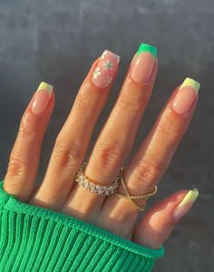 40+ Pinch-Proof St. Patrick’s Day Nail Ideas That Aren’t Just Plain Green - Days Inspired Neon Tip Nails Square, Unique French Tip Acrylic Nails, Teenager Nail Ideas, Spring Colour Nails, Simple Nails Spring, Acrylic Nails For Spring, Easy Spring Nail Art, Simple Spring Nail Ideas, Spring Break Nail Ideas