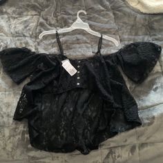 Just In Time For Summer! Off The Shoulder Or On, Whatever Tickles Your Fancy. Perfect For Barbecues, Festivals Or Concerts (If We Ever Get Back To Some Normalcy). This Is A Sheer, Lacy Cropped Top With Spaghetti Straps And Off The Shoulder Sleeves. New With Tags, Size Small. Pet Friendly But Smoke Free Home. Summer Black Crop Top With Lace Trim, Trendy Lace Tops For Day Out, Forever 21 Lace Summer Tops, Forever 21 Lace Tops For Summer, Casual Lace Crop Top For Parties, Casual Lace Blouse For Night Out, Lace Blouse For Night Out, Forever 21 Black Summer Blouse, Goth Angel