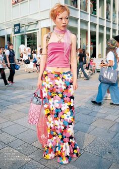 Gap Store, Mode Harajuku, Maximalist Fashion, 2000s Japanese Fashion, Japanese Fashion Magazine, Fruits Magazine, Japanese Magazine, Fashion 2000s