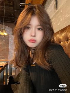 Ulzzang Short Hair, Girl Haircuts, Winter Hair Color, Medium Hair Cuts, Medium Length Hair Cuts