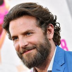 Bradley Cooper Haircut, Male Curly Hair, Bradley Cooper Hair, Mens Medium Length Hairstyles, Mens Hairstyles Medium, Wavy Hair Men, Medium Length Hair Men, Personal Grooming