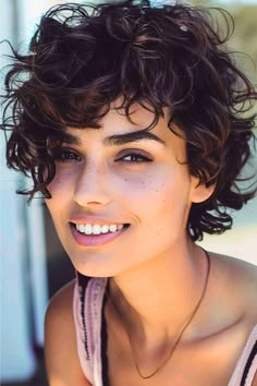 Grown-out Pixie with Long Bangs Short Curly Hairstyle. Short Curly Hairstyles Ideas, Kratke Frizure, Wendy Hair, Curly Hairstyles Ideas, Curly Prom Hair, Curly Pixie Haircuts, Curly Wedding Hair