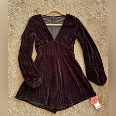 Adorable Cider Velvet Romper! Nwt, Size Xs (Fits Like A Small). Black Velvet Romper, Long Sleeved With Shorts, Deep V-Neck, And So Soft! Fall V-neck Jumpsuits And Rompers For Night Out, V-neck Jumpsuits And Rompers For Night Out In Winter, Winter V-neck Jumpsuits And Rompers For Night Out, V-neck Jumpsuits And Rompers For Going Out In Fall, Senior Clothes, Clothes Board, Velvet Romper, Deep V Neck, Playsuit