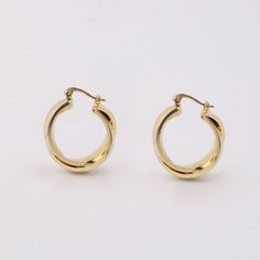 - 24mm wide, 30mm tall, about 10mm thick.- brass as base metal, gold filled.- 1 pair. 14k Gold Hoop Earrings, Earrings Minimal, Hoops Earrings, Boutique Brands, Gold Hoops, Raw Brass, Hoop Ring, Gold Hoop Earrings, Base Metal