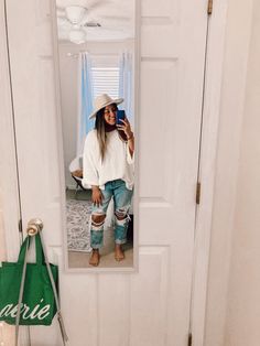 Boho
Wide brim hats
Sweaters
Fall Outfit Ripped Jeans, Bell Bottom Jeans Outfit, Womens Fashion Casual College, Ripped Jeans Outfit, Jean Jacket Outfits, Weather Outfits, Casual College Outfits, Boho Fashion Summer