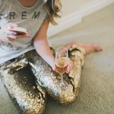 ☆ Bow Cupcakes, Sequin Leggings, Sequin Pants, Pastel Outfit, Friday Favorites, Looks Party, Outfit Trends, Looks Chic