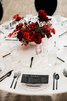 Black, White and Red Table Centerpieces Red Floral Centerpieces Wedding, Black And Red Table Setting, Black Red White Wedding, Red Flower Centerpieces, Red Floral Centerpieces, Red Rose Centerpiece Wedding, Bright Red Wedding, Rose Wedding Reception, Black White And Red Wedding