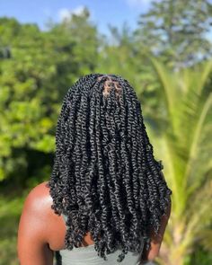 Protective Styles For Natural Hair Weave, Twist Hairstyles Ideas, Spring Twist Hairstyles, Twisted Bun, Type 4 Hair, Natural Hair Twists