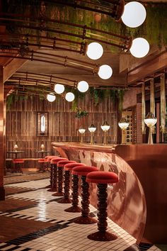 Chair Design Restaurant, Bar Lighting Design, College Dining Hall, Restaurant Lighting Design, Bar Decor Ideas, Restaurant Bar Design, Bar Designs, Restaurant Lighting