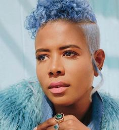 Ethnic Hairstyles, Short Sassy Hair, Sassy Hair, Steve Harvey, Celeb Style, It's Raining, Colored Hair, Short Natural Hair Styles