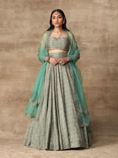 Ridhi Mehra-Turquoise Paisley Blouse With Skirt & Dupatta-INDIASPOPUP.COM Membentuk Alis, Simple Lehenga, Trendy Outfits Indian, Lehenga Designs Simple, Traditional Indian Dress, Indian Dresses Traditional, Fancy Dresses Long, Traditional Indian Outfits, Designer Outfits