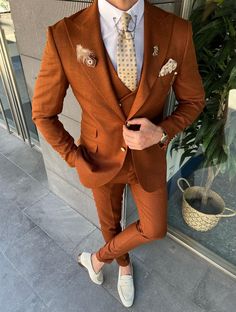 Argeli Red Slim Fit Suit Free Shipping - BOJONI – brabion Rust Suit, Peak Lapel Suit, Summer Wedding Suits, Mens Wedding Suits, Tuxedo Colors, Suit Man, Orange Suit, Dinner Suit, Pants Gift