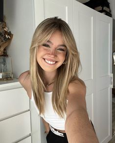 Barely There Curtain Bangs, Long Blonde Hair With Glasses, Cheekbone Curtain Bangs With Layers, Light Curtain Bangs Long Hair, Curtain Bangs Teen Girl, Eye Length Curtain Bangs, Teen Girls Haircut, Side Bangstyle Hair Long Layers, Glasses For Blonde Hair