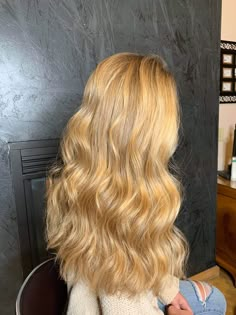 Long Blonde Hair Long Layers, Prom Hair Strawberry Blonde, Blond Highlights With Strawberry Lowlights, Blonde With Caramel Lowlights Honey, Honey Blonde Hair Full Head, Dark Blonde Hair Golden, Honeyed Blonde Hair, Wavy Honey Blonde Hair, Golden Bombshell Hair