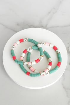 Green Heishi Bracelet Ideas, Clay Bead Bracelet Ideas Natural, Clay Disc Bracelet Ideas, Cute Bracelet Ideas Clay Beads Summer, Pink Clay Bead Bracelet Ideas, Bracelet Set Ideas, Preppy Bracelet Stack, Heishi Bracelet Ideas, Confetti Bracelet